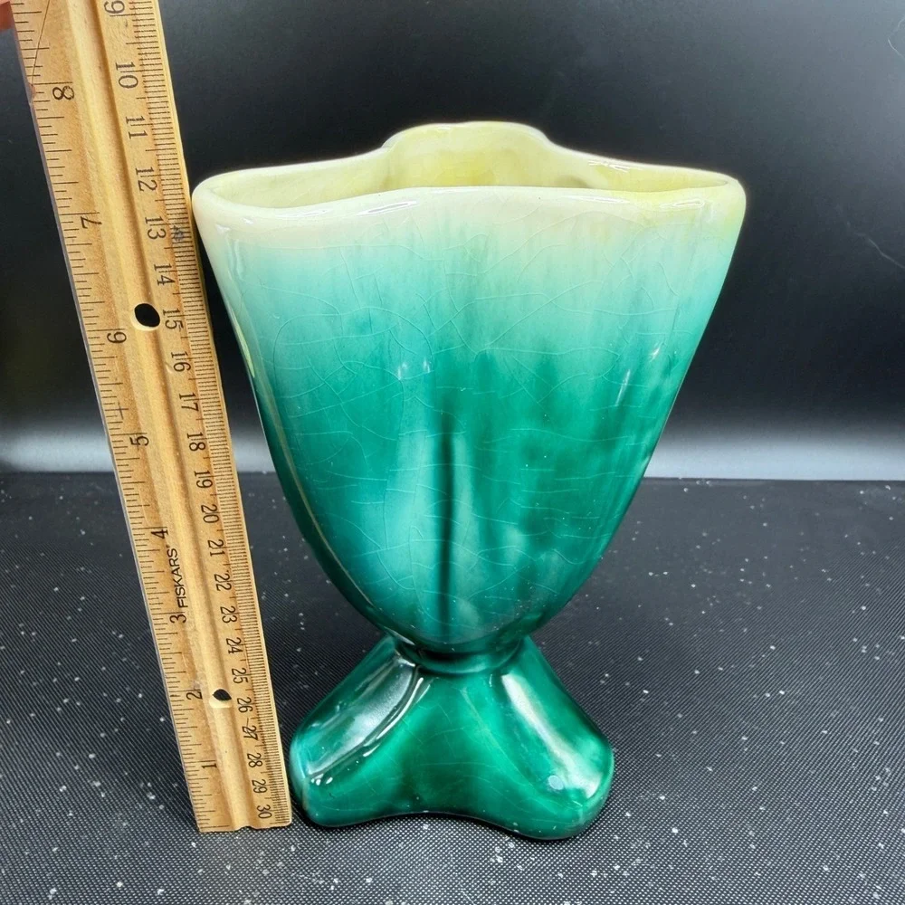 Vintage Green Ombre Crackle Glaze Ceramic Vase Tri Corner Pedestal Planter‎ Vase
